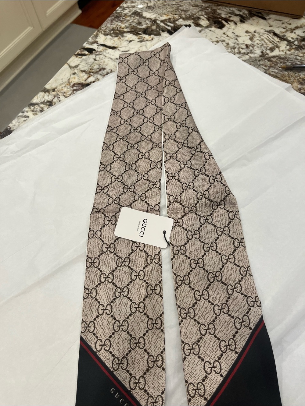 Gucci Beige & Black GG Pattern Silk Scarf Tie - Picture 2 of 4